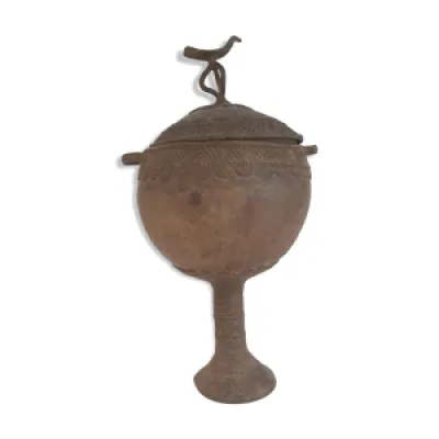 Coupe ancienne en bronze - style africain