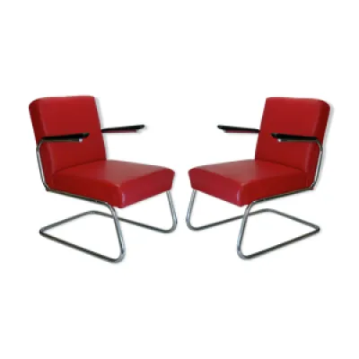 Paire de fauteuils moderniste
