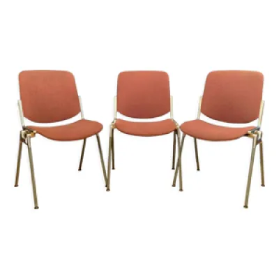 Ensemble de trois chaises - 106 giancarlo piretti