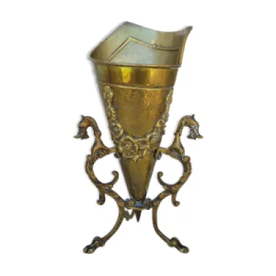 Vase de table cuivre vase cornet Raulin Dinant