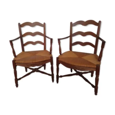 fauteuils en bois sculpté - accoudoirs