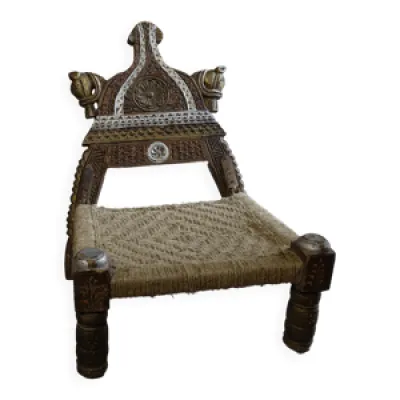 Chaise en bois sculpté - corde