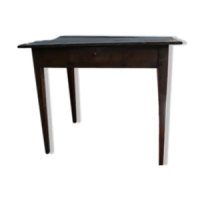 Table style campagnard