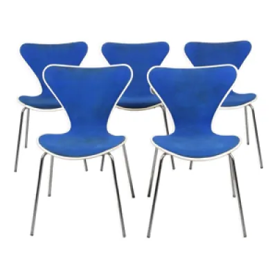 5 chaise bleue « Butterfly - series