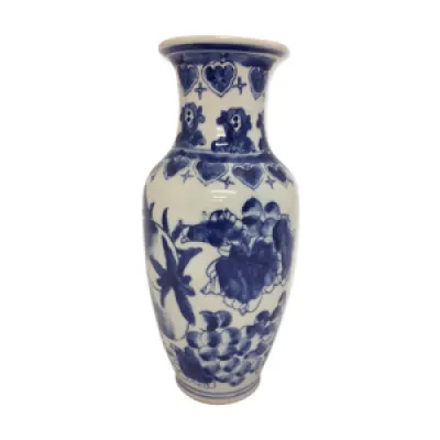 Vase en porcelaine blanc - bleu
