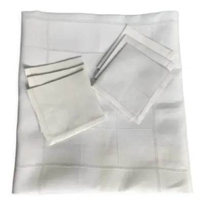 Nappe carrée (112x105cm) - serviettes