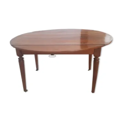 Table ovale en merisier