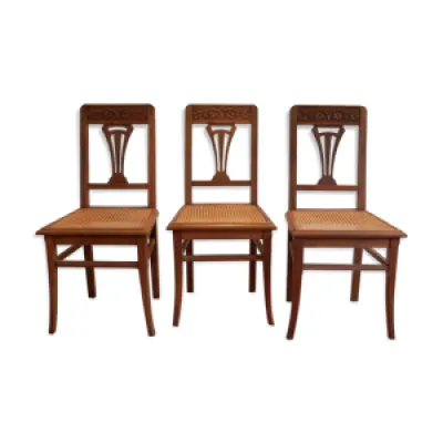 Set de 3 chaises cannées - style