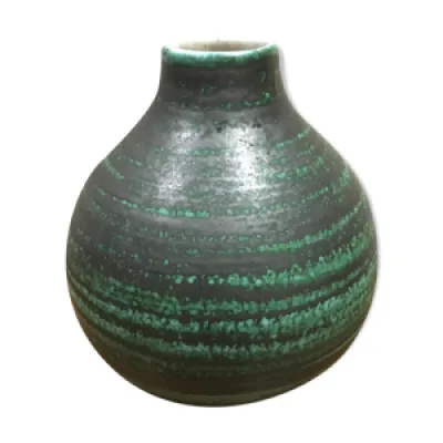 Vase en céramique vert