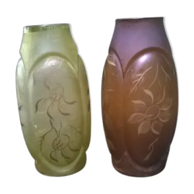 Paire de vases anciens