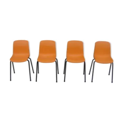Ensemble de quatre petites - chaises