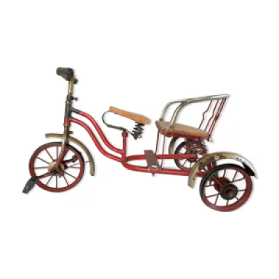 Tricycle double ancien