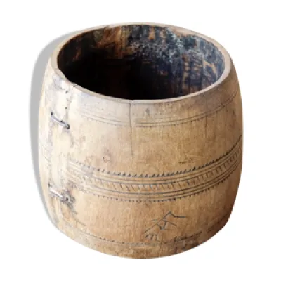 pot ancien en bois