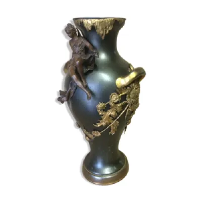Vase art nouveau en métal