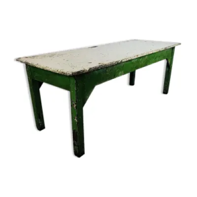 Table d'usine verte