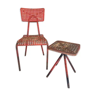 chaise ancienne par René - table