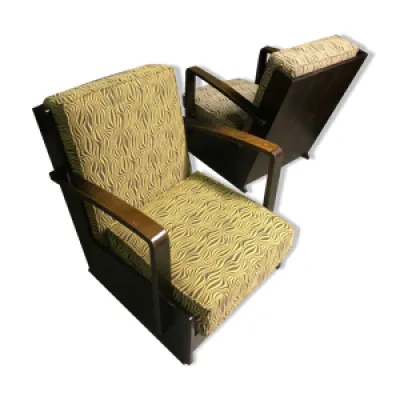 Paire de fauteuils modernistes