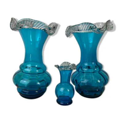 Trio de vases bleus ensemble - opaline