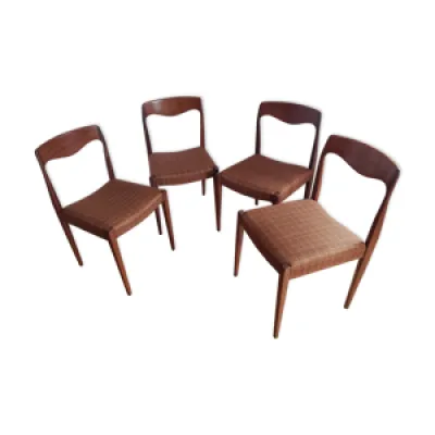 4 chaises scandinaves