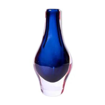 vase miniature en verre