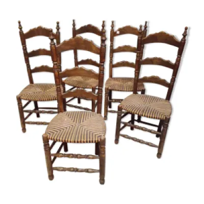 Suite de cinq chaises - anciennes