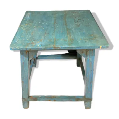 table en bois bleu