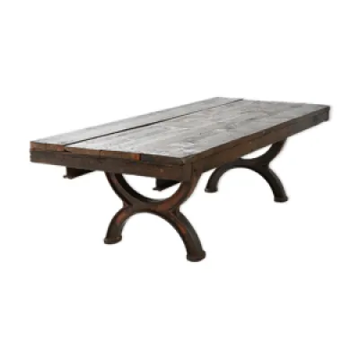Table basse en fonte - bois