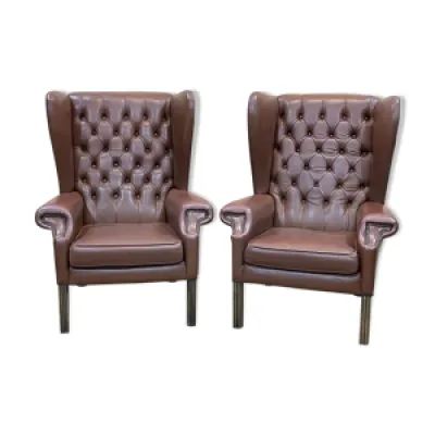 Paire de fauteuils Chesterfield - cuir marron