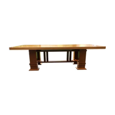 Table Allen 605 par frank - lloyd wright
