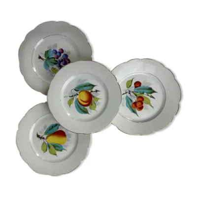 4 assiettes en porcelaine - motifs