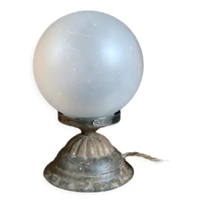 Lampe à poser globe - verre opaque