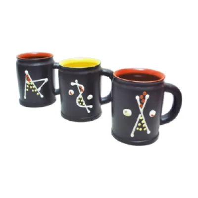 Trois tasses céramique
