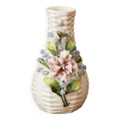 Vase soliflore en barbotine