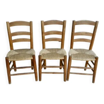trio de chaises en bois