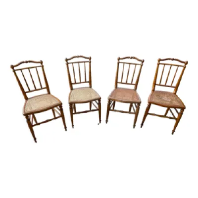 Lot de 4 chaises en bois - assise