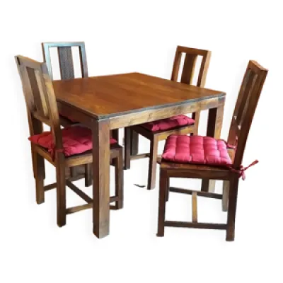 Table en palissandre - chaises assorties
