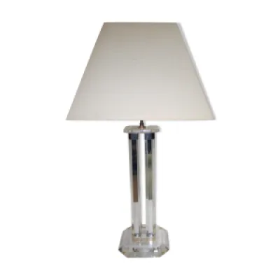 Lampe de table en plexiglas - design