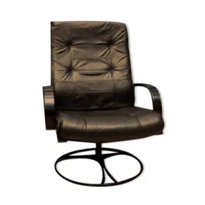 Modern armchair in black - leather