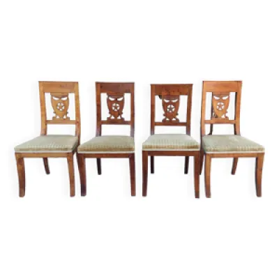 Série de 4 chaises anciennes - bois