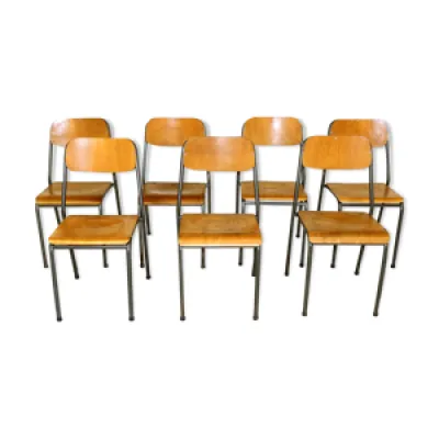 Jeu de 7 chaises d'écolier, - 1950