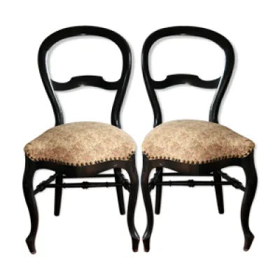 chaises bois noir et