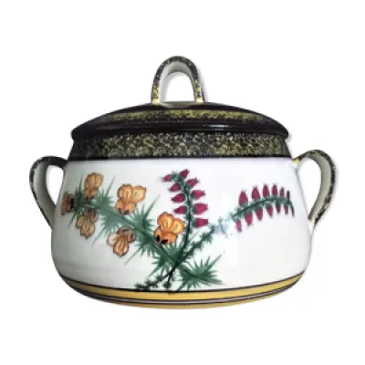 Pot avec couvercle, décor