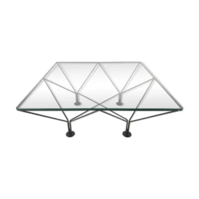 table basse en métal - verre