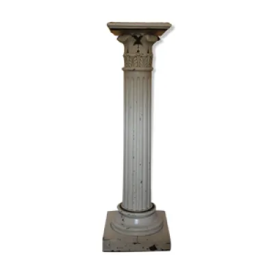colonne cannelée en - bois