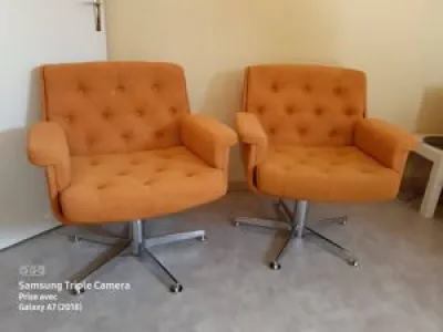 2 fauteuils pivotants - orange 1970