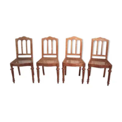 Suite de 4 chaises Louis - merisier