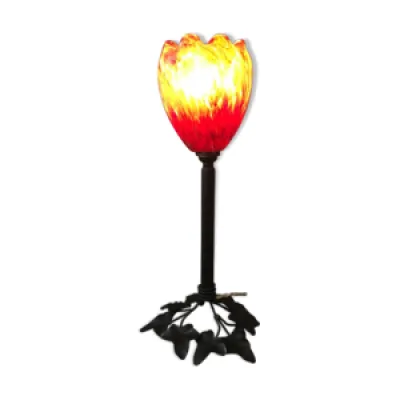 Lampe fer forgé et tulipe - rouge verre