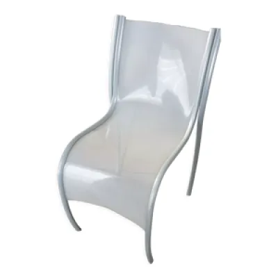 Chaise FPE blanche de - ron arad
