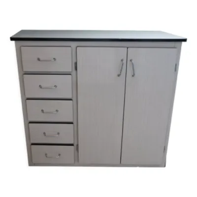 Commode formica