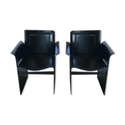 Paire de fauteuils design - italien